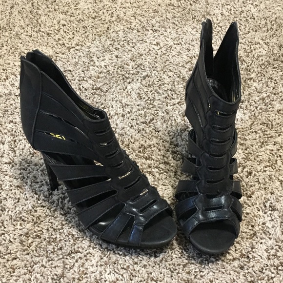 Yoki Booties - Picture 2 of 6