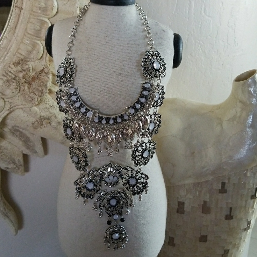 Stunning Statement Necklace Nwot - image 1