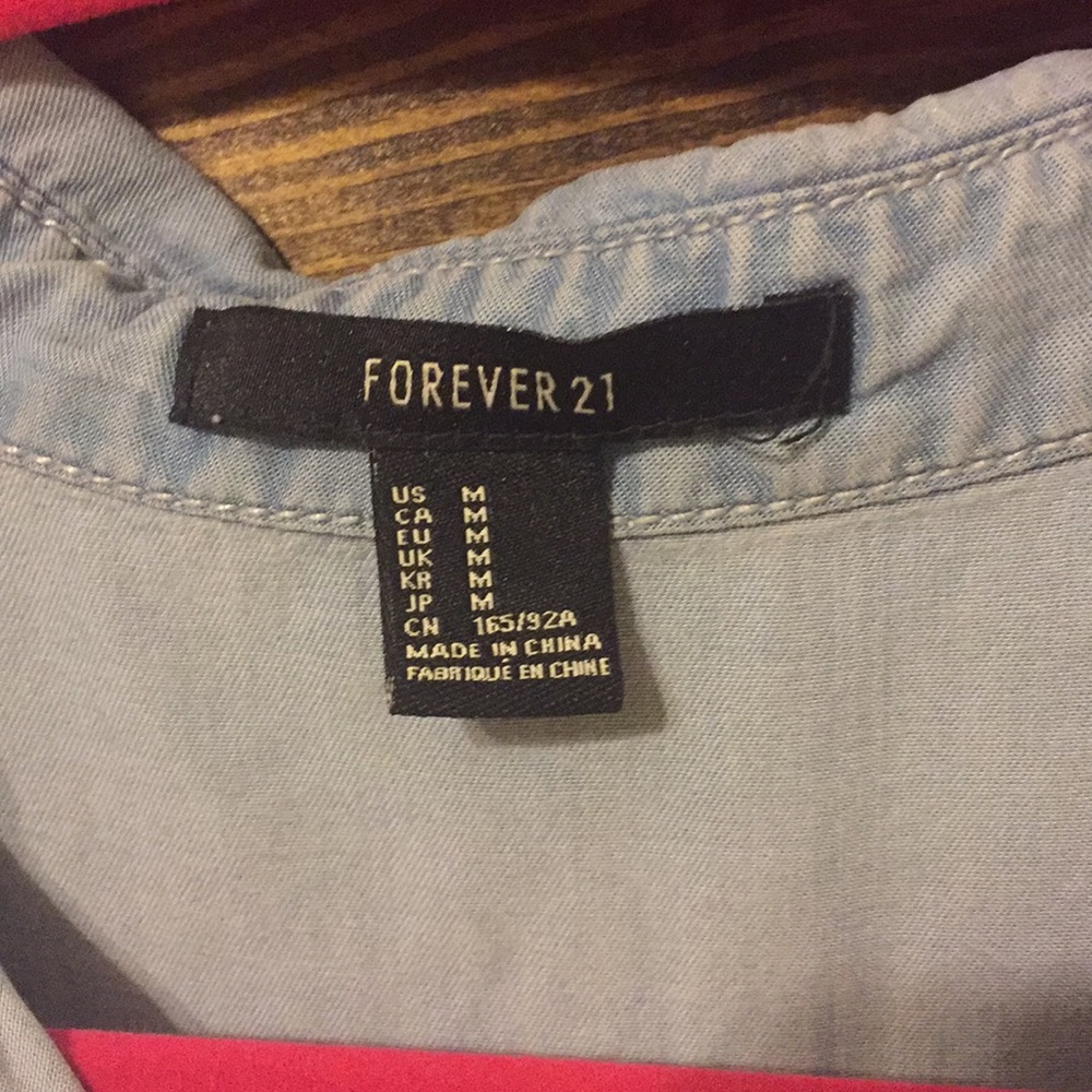 Denim button down size medium! - Picture 3 of 7