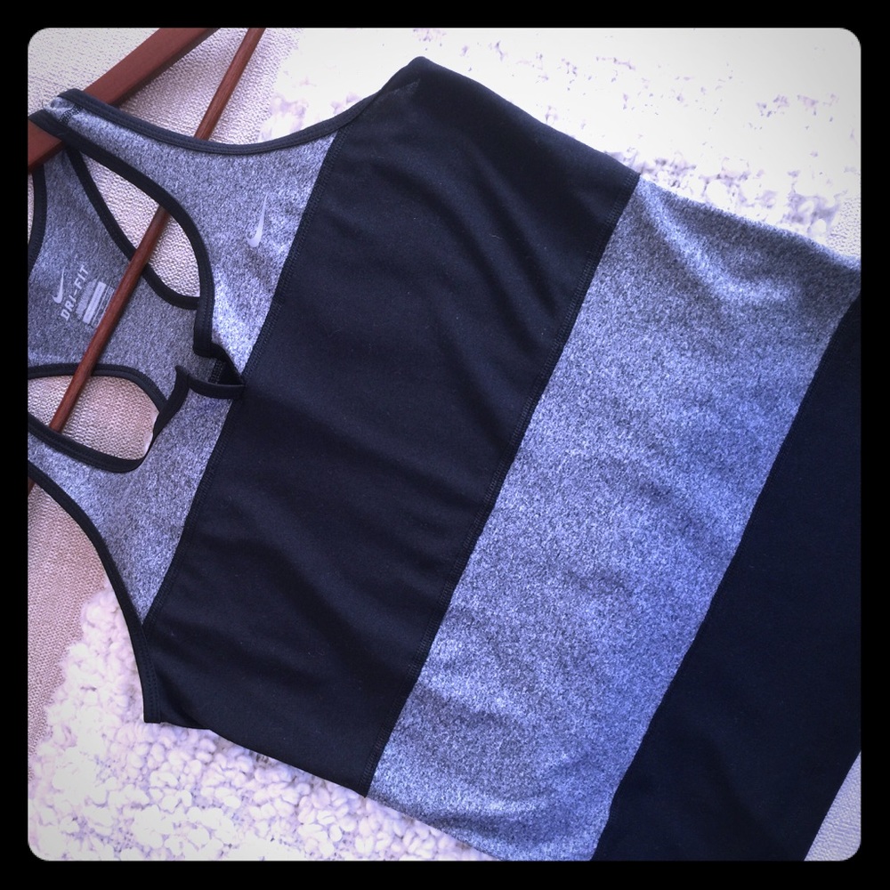 Nike Dri-Fit Racerback Tank Size Small - Picture 2 of 6