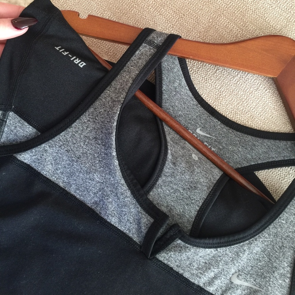 Nike Dri-Fit Racerback Tank Size Small - Picture 4 of 6