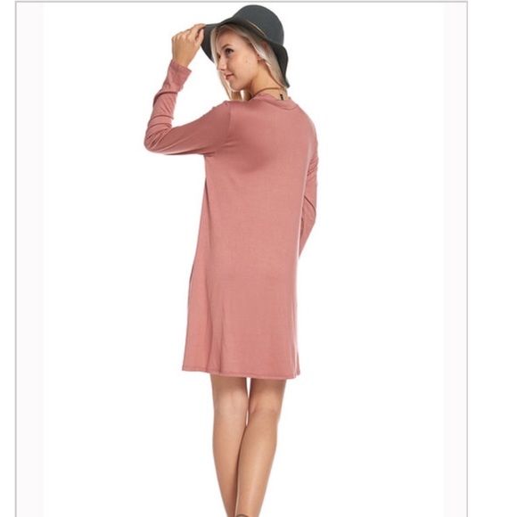 Long Sleeve Shift Dress - Picture 2 of 3