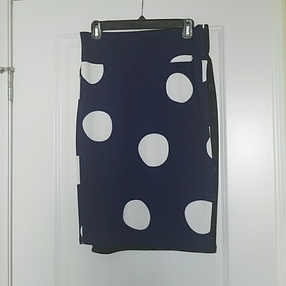 LuLaRoe Dresses & Skirts - Lularoe small polka dot skirt