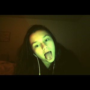 Meet your Posher, Kendra