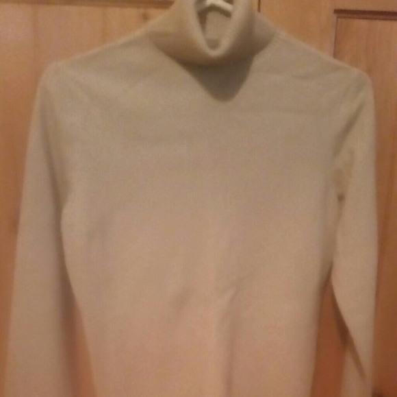 Sweater - Picture 1 of 1