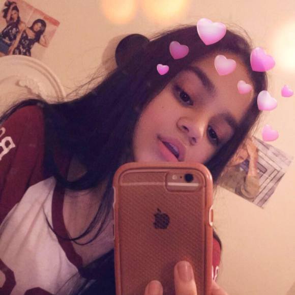 Meet your Posher, Dimitra - Picture 1 of 1