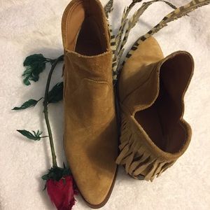 👢Zara Tan Suede Fringe Booties TRF style EUC 39/8