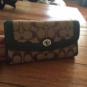 Coach Wallet green & tan Signature Print