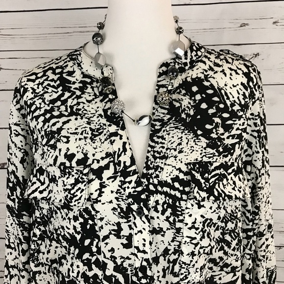 Calvin Klein Tops - 3/$15 🎉Calvin Klein Long Sleeve Blouse
