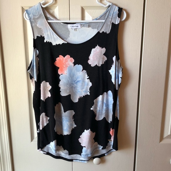Calvin Klein Tops - Calvin Klein Tank