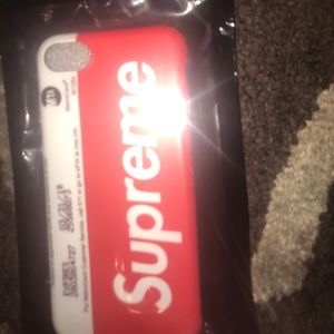 iPhone 7 case supreme