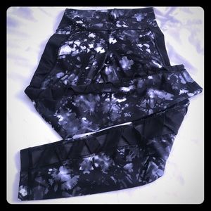 Lululemon Mesh Ankle Tights Size 8