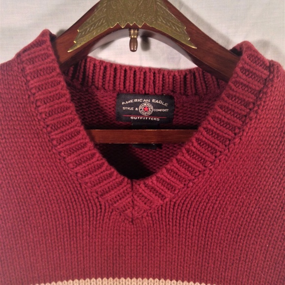American Eagle Large Maroon V Neck Sweater Vest - Picture 2 of 6