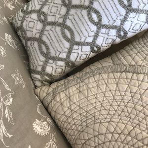 Meet your Posher, Eleni