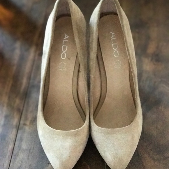 Suede pumps - Picture 3 of 5