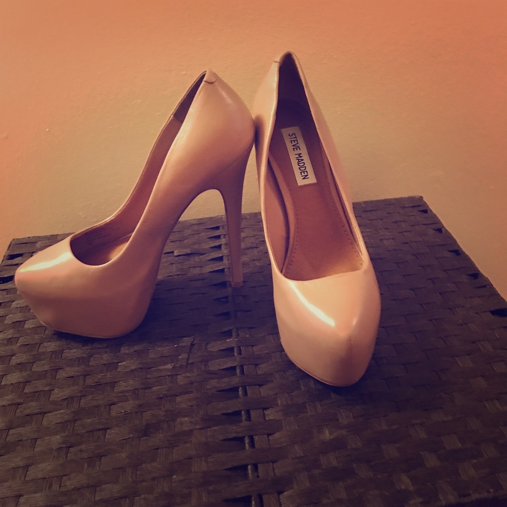 Nude Steve Madden Pumps Déjà vu