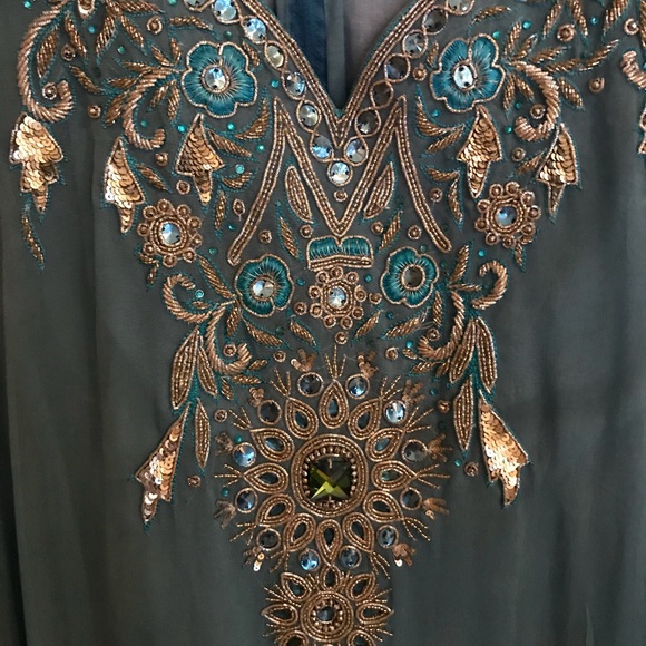 Woman’s Kaftan from India - Picture 3 of 3