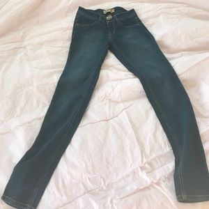 Meet your Posher, Mrittika