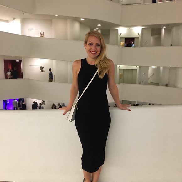 Meet your Posher, Elizabeth - Picture 4 of 8