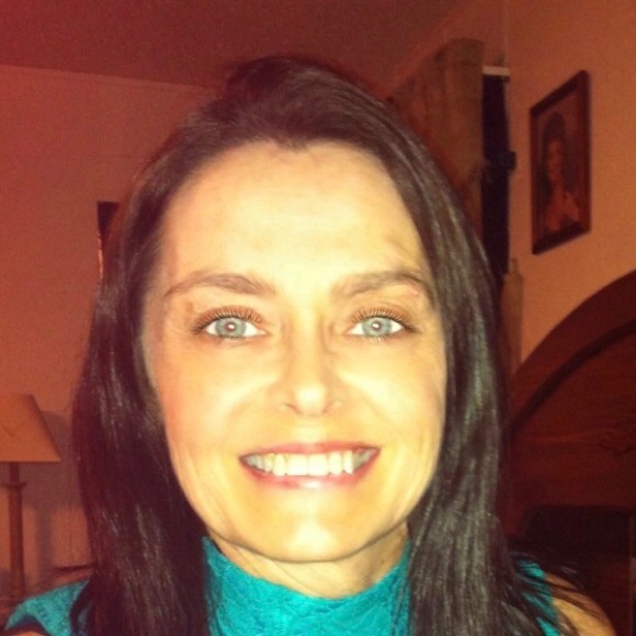 Meet your Posher, Lisa - Picture 1 of 1