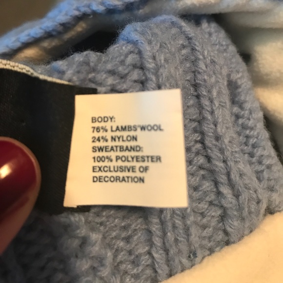 Gap Winter Hat - Picture 4 of 5