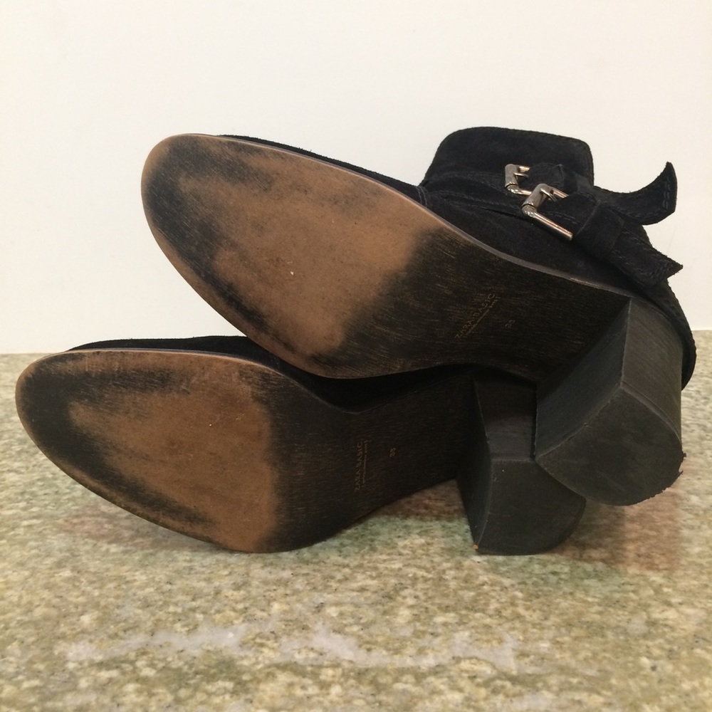 Zara Basic black suede buckle heeled booties 38 - Picture 4 of 4