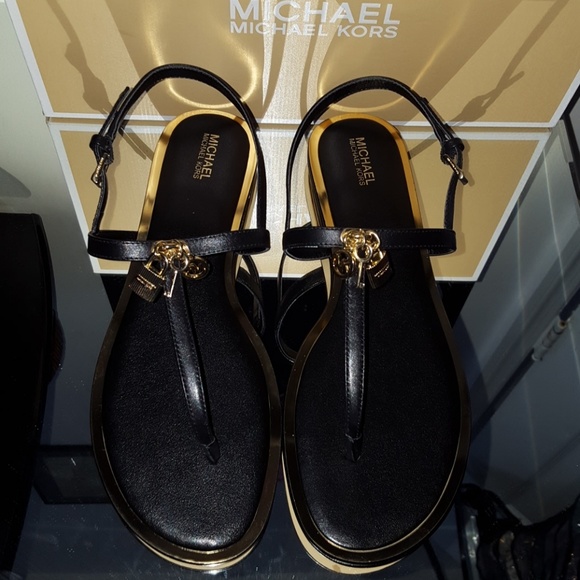 *SOLD* NEW MICHAEL MICHAEL KORS SUKI THONG - Picture 2 of 8