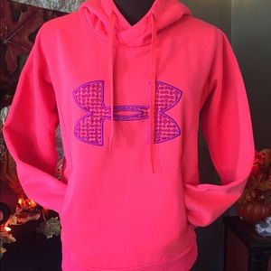 Under Armor sweatshirt