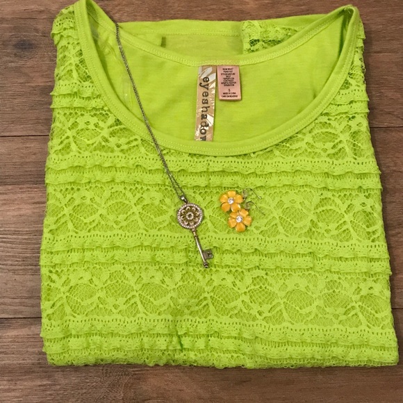Lime Green Lace T-Shirt - Picture 2 of 5