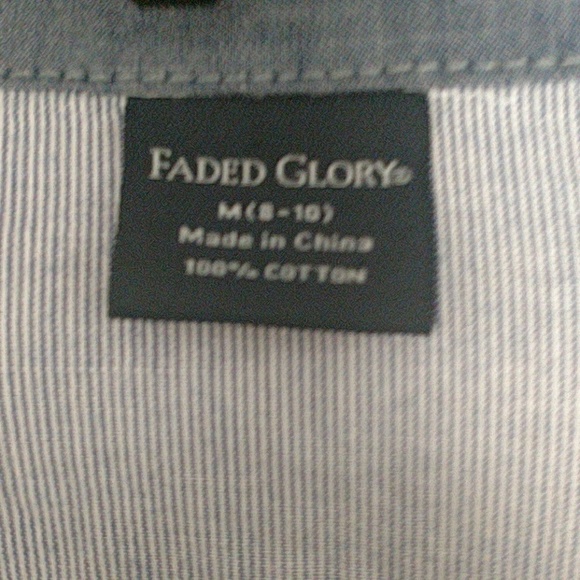 Pin stripped top - Picture 2 of 2