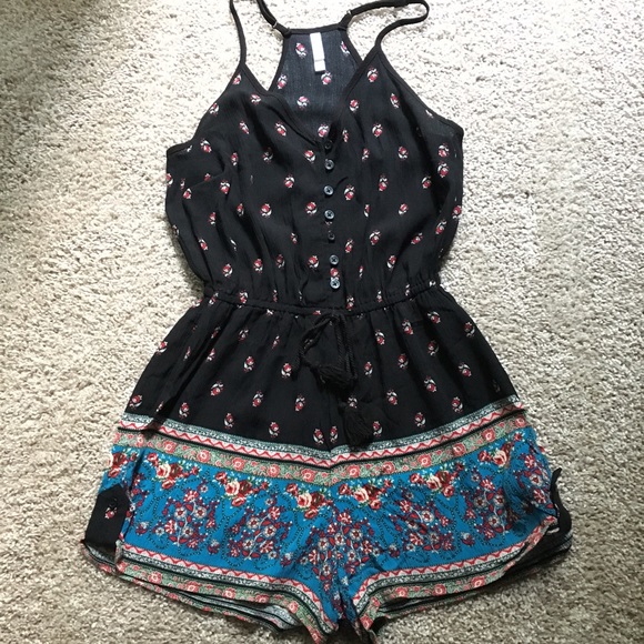Romper - Picture 1 of 5