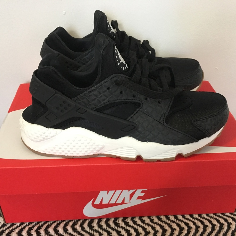 Nike Air Hurache