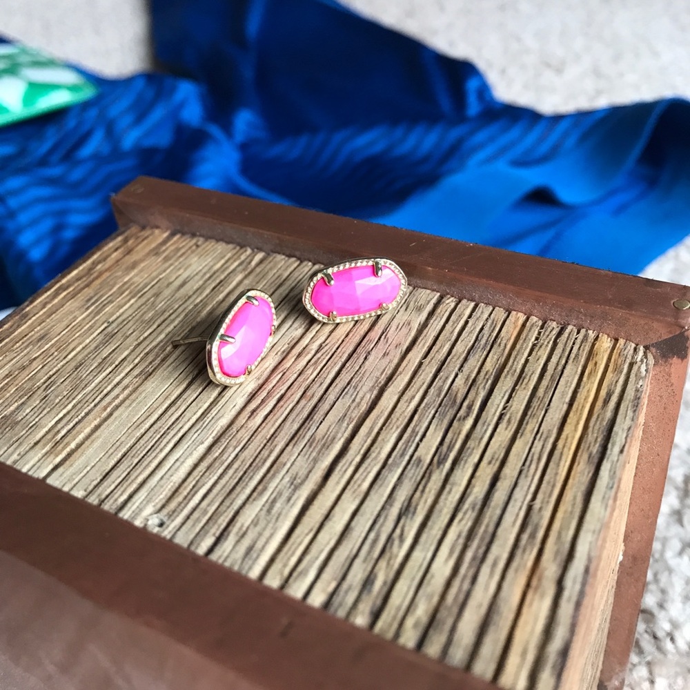 Kendra Scott studs