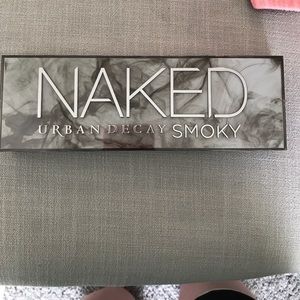 Urban Decay Smokey palette