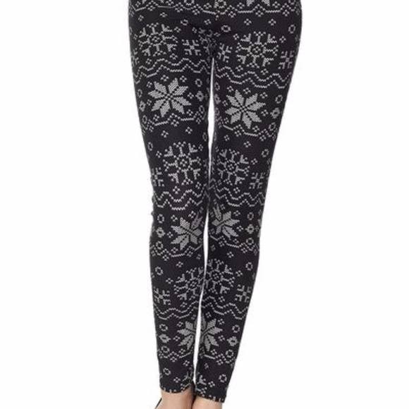 Butter Soft Snowflakes Print Brushed Ankle Legging - Picture 2 of 6