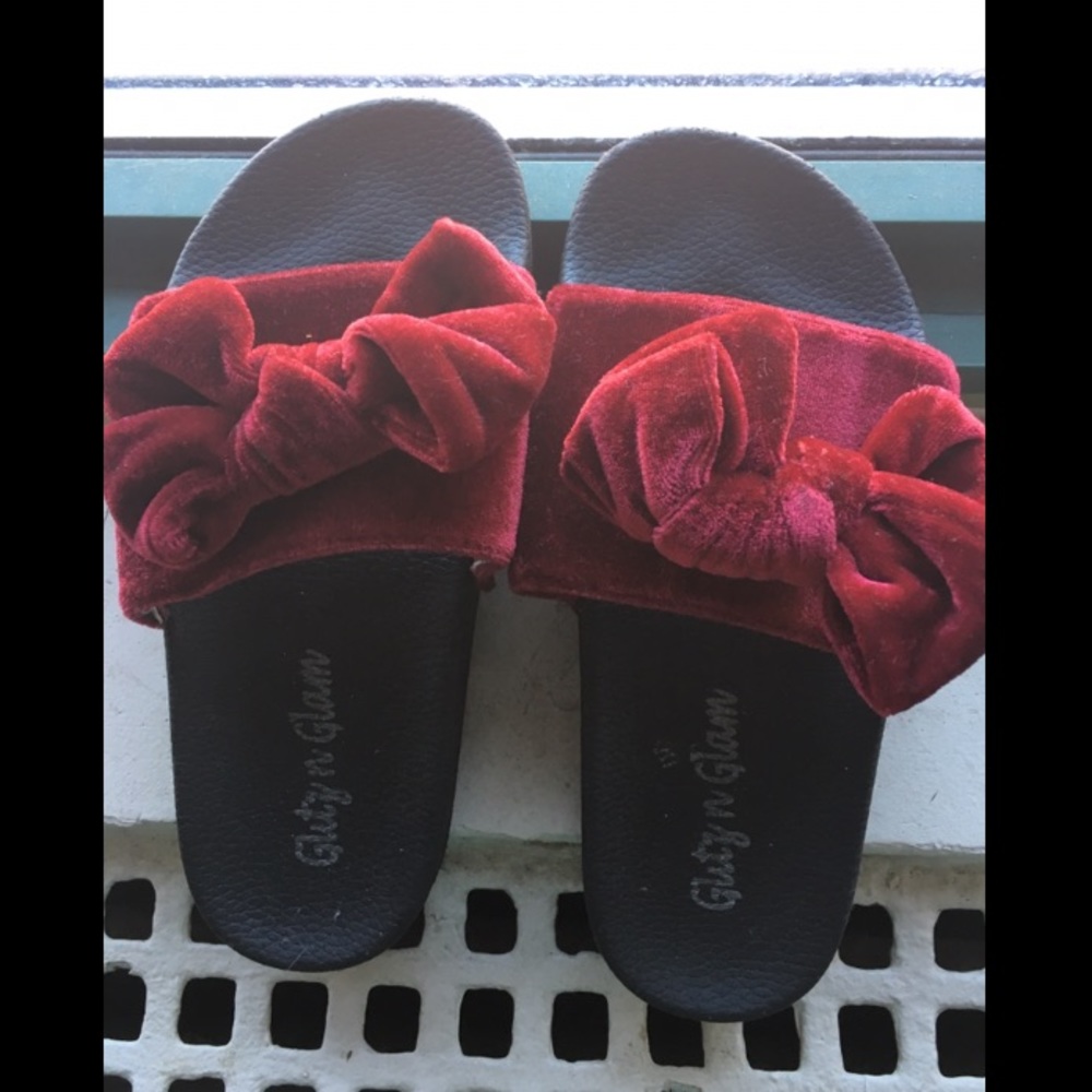 Kids suede bow slip on