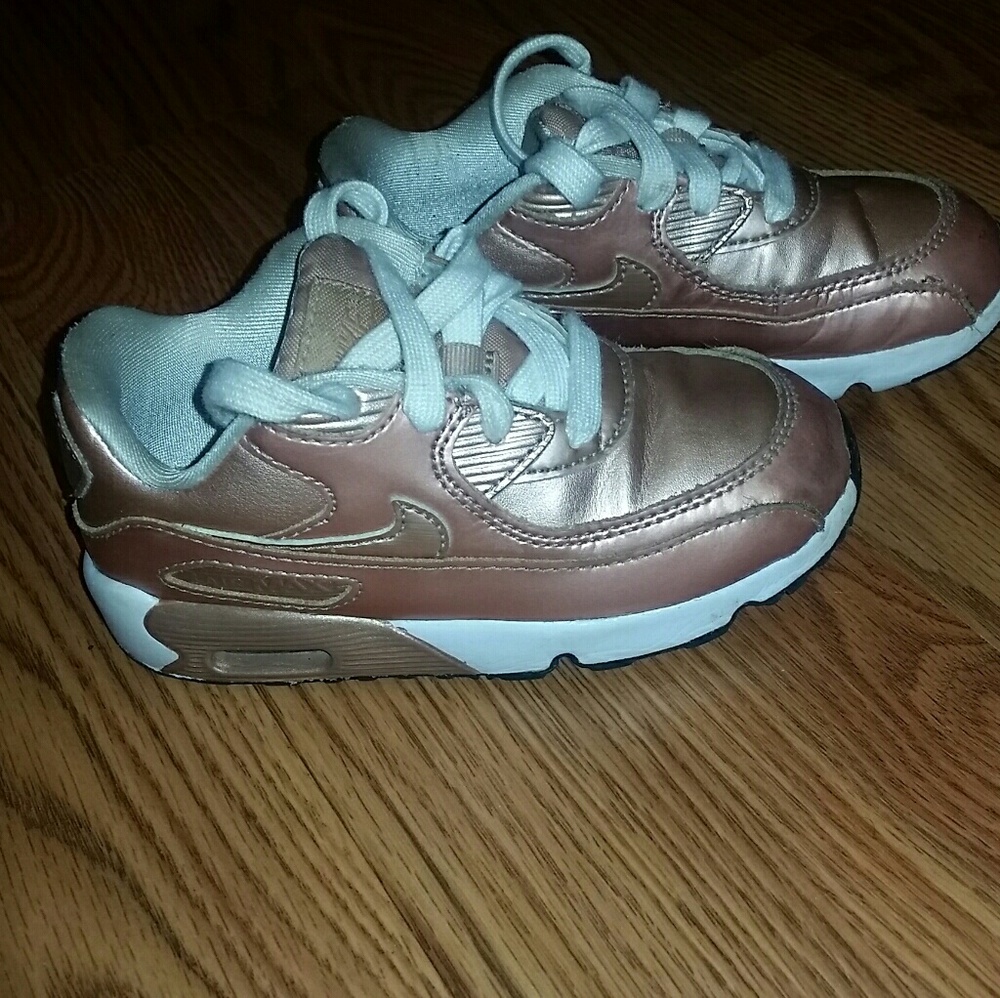 Toddler girl Nike Air max
