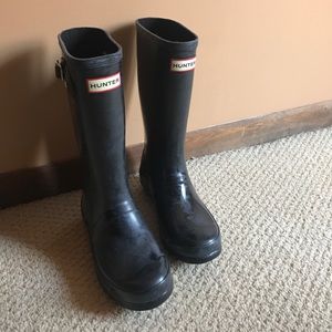 KIDS SIZE 4 HUNTER BOOTS