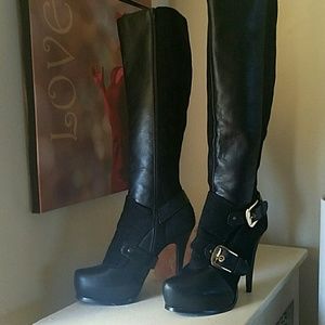 Heeled boots