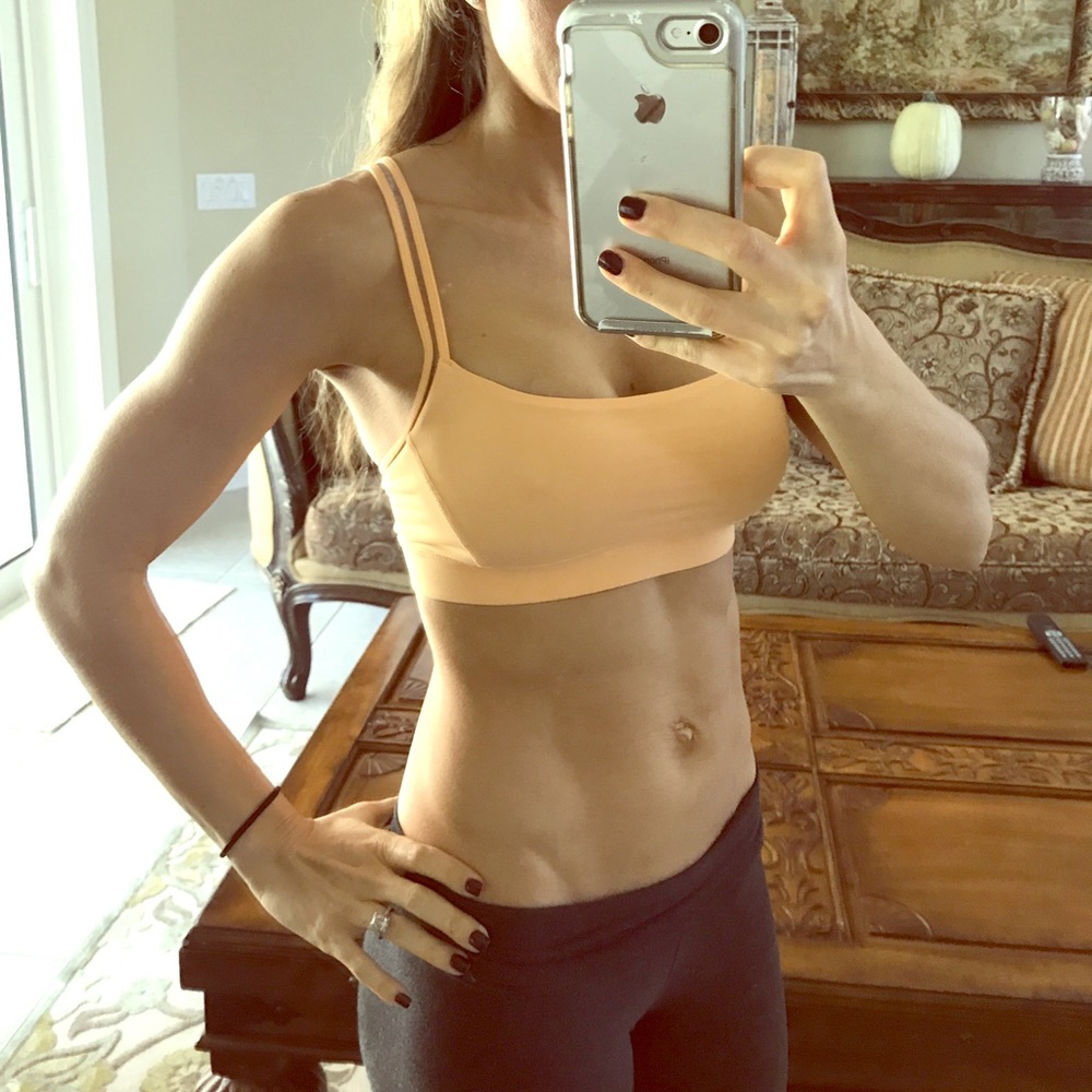 Lululemon sports bra