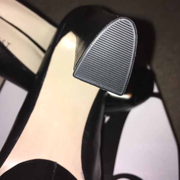 Nine West Pumps - size 7.5 - Picture 4 of 5