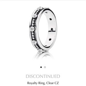 PANDORA Royalty Ring