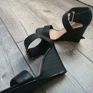 Wedge heels