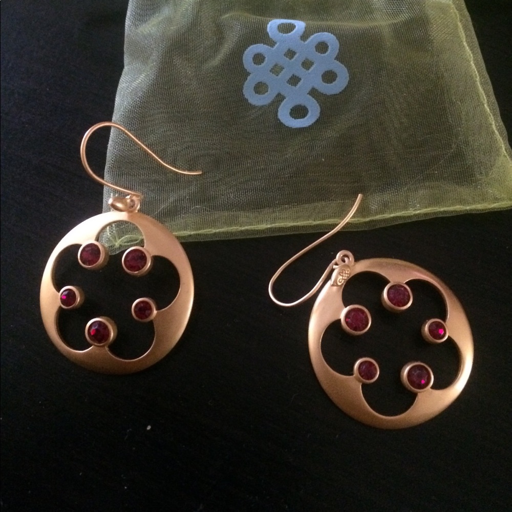 Drop earrings