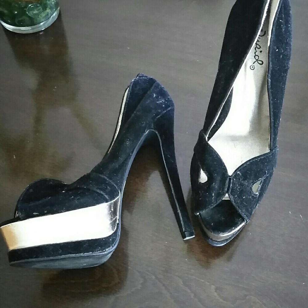 Black Velvet with Gold platform