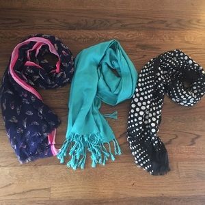 Scarves / wraps