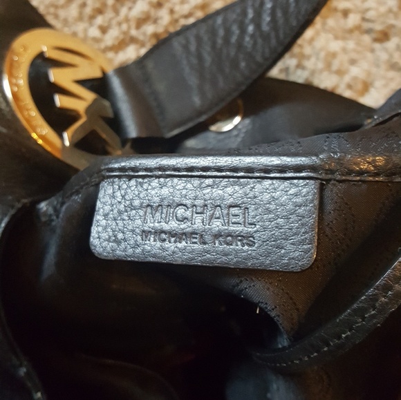 Michael Kors purse - Picture 4 of 8