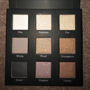Realher shadow palette