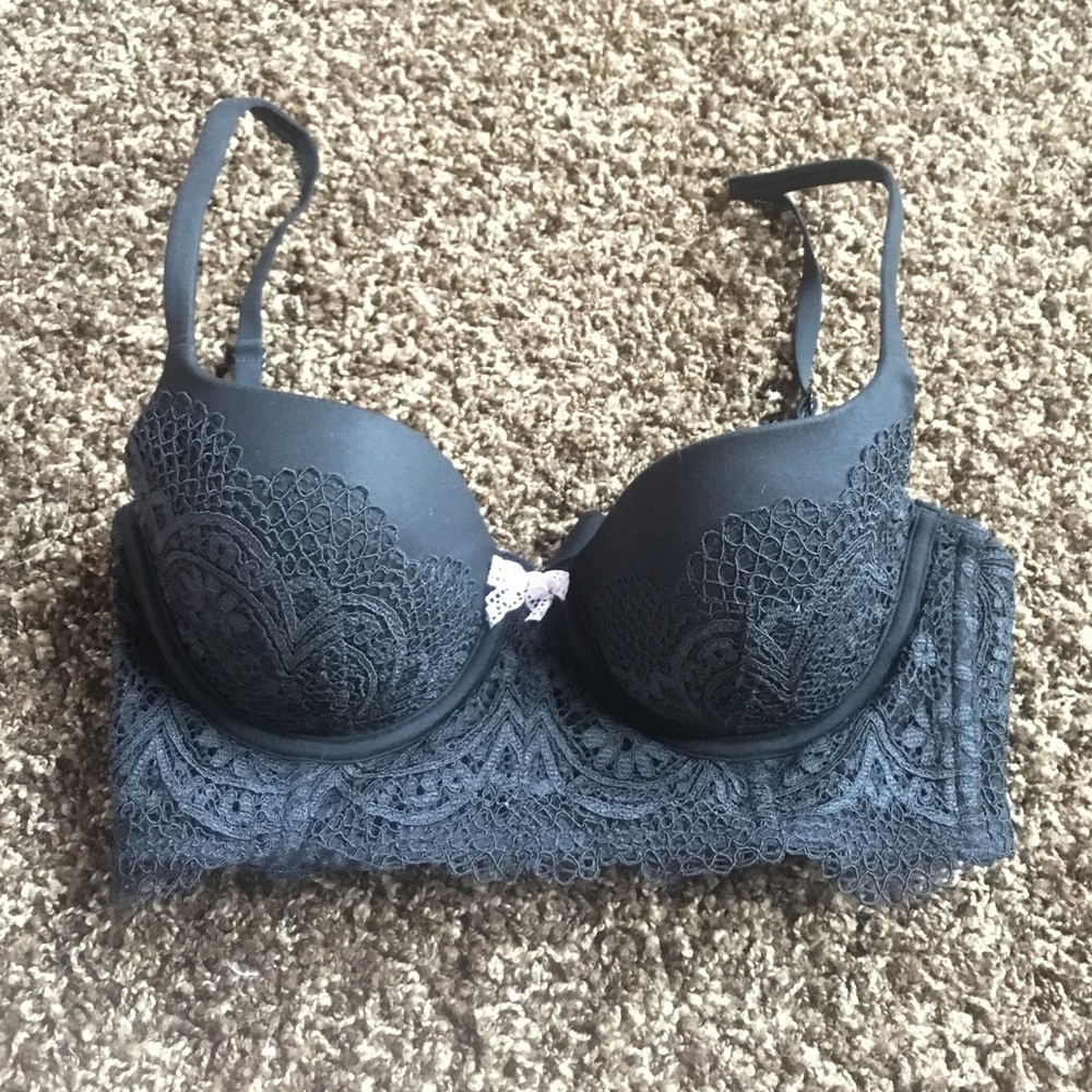 NWOT Black Lace Longline Bra 32D