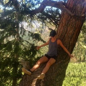 Meet your Posher, Cassie